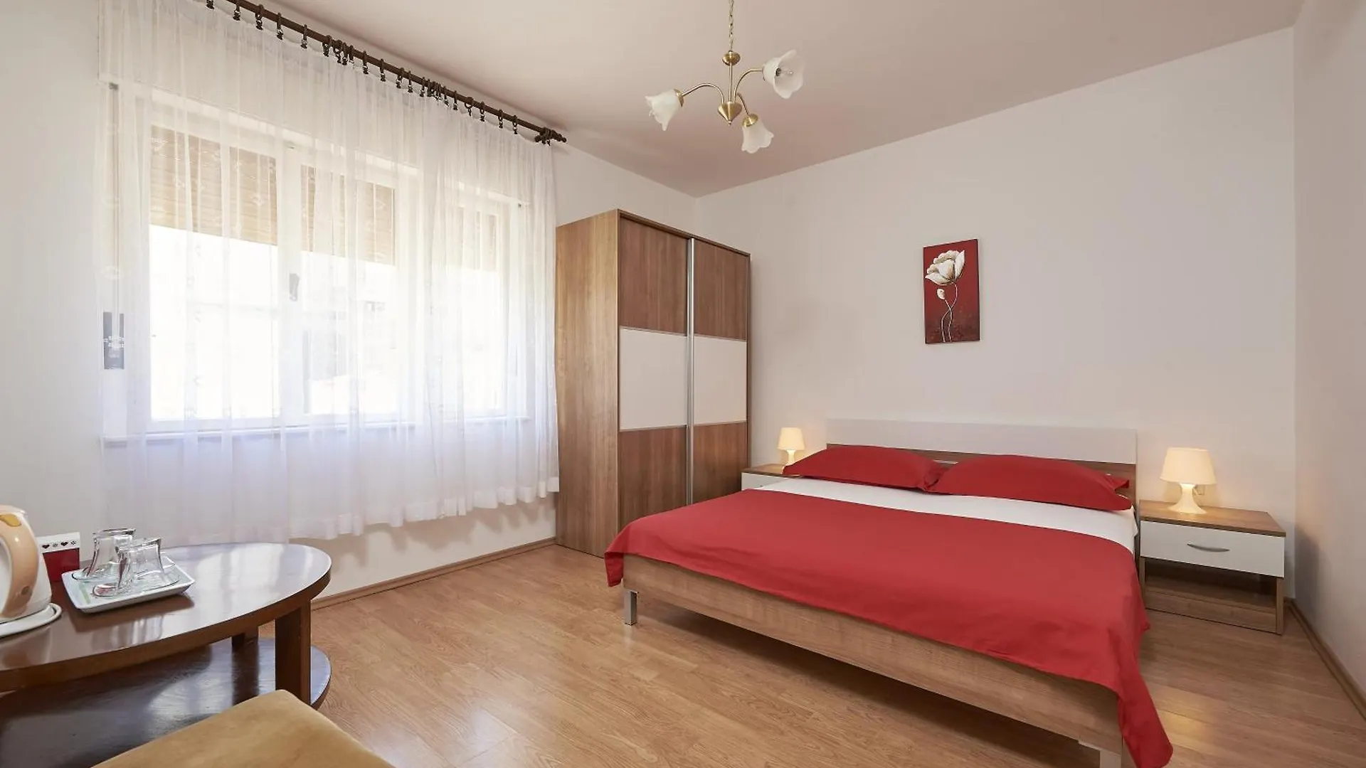 *** Pensjonat Apartments And Rooms With Parking Space Trogir - 13102 Chorwacja